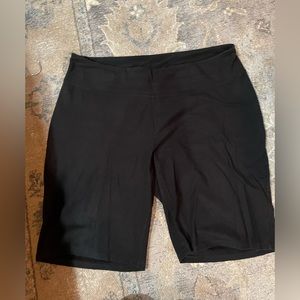 2xl Kim Rogers Knit Shorts very comfortable! Can be dressed up